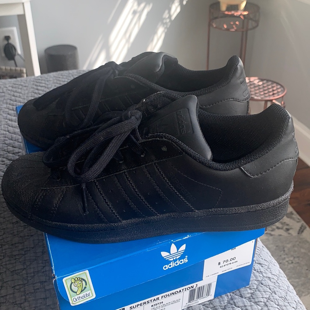 Adidas Black Superstar